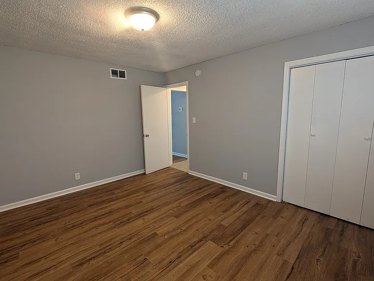 700 Graymont Ave W #1 — Photo 17