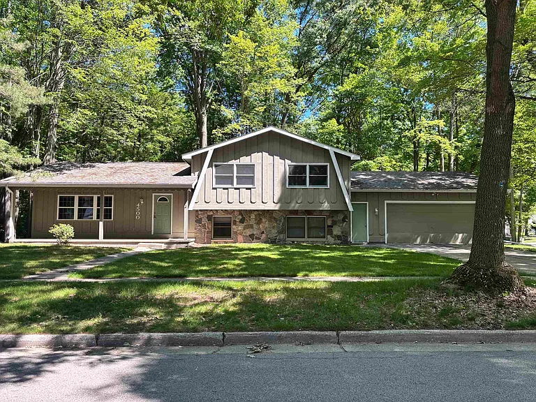 4500 Bluebird St — Photo 1