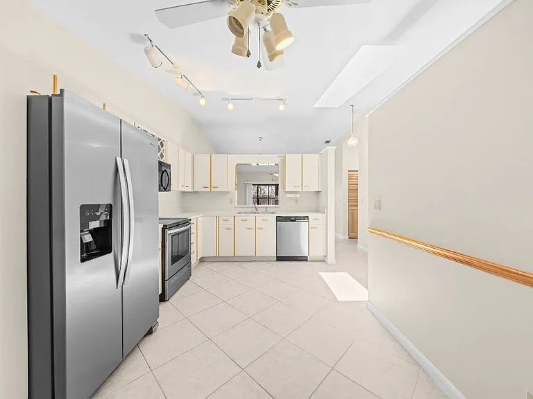 39 Anchor Dr — Photo 12
