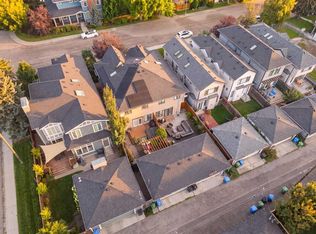 1743 N 46th Ave SW, Calgary, AB T2T 2R6
