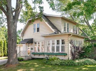 11 Burrell Dr, Elkhart, IN 46516