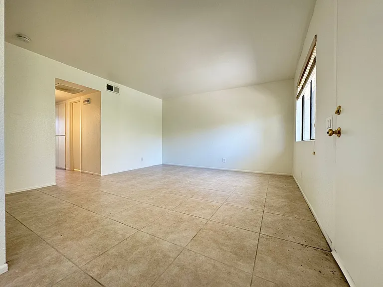 473 Bradshaw Ln — Photo 7