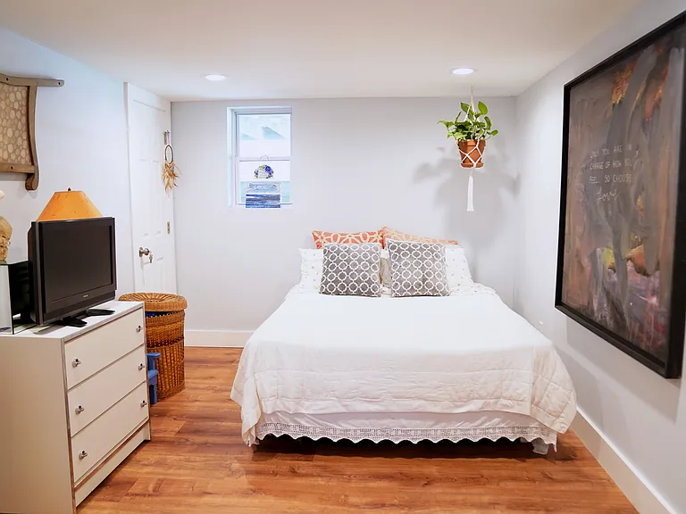 565 Montauk Hwy — Photo 17