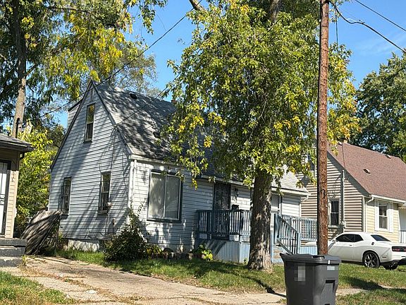 3rd image of 622 W Ruth Ave