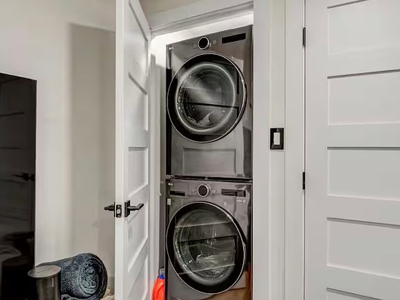 Large in-unit W/D