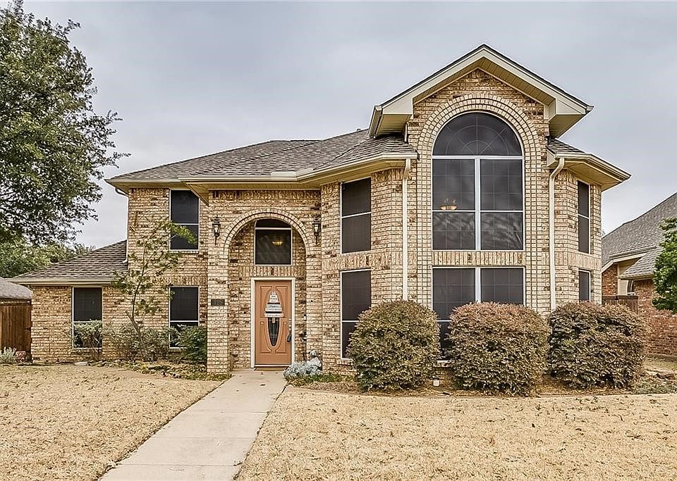 1st image of 318 Still Forest Dr