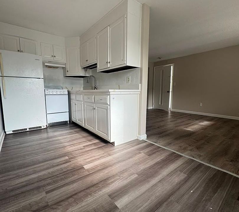 1st image of 5 Gorham Ave #3