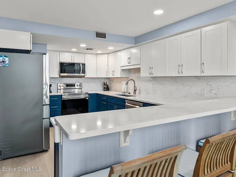 5050 Ocean Beach Blvd #301 — Photo 10