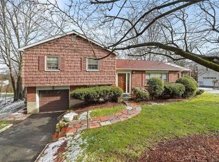 612 Cardinal Rd, Cortlandt Manor, NY 10567