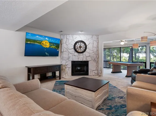 26 W Casa Del Rio Dr Unit 2B, Lake Ozark, MO 65049