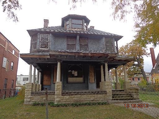 1st image of 4446 S Greenwood Ave