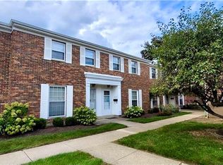 819 Clareridge Ln #819, Dayton, OH 45458