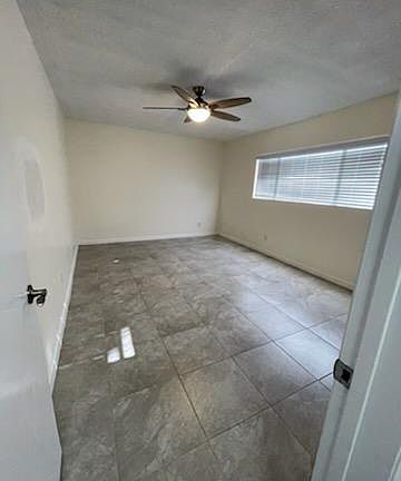 Large master bedromm