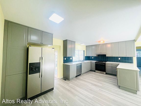 4th image of 3832 Ainsley Ct