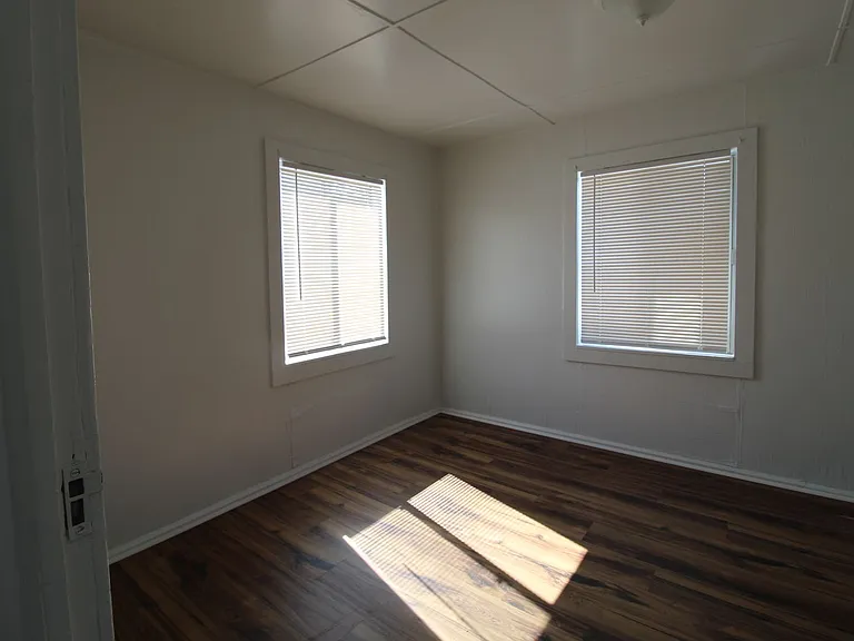 528 Torrey St — Photo 9
