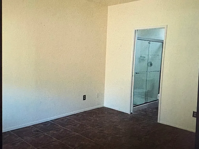 3629 N Forgeus Ave — Photo 9