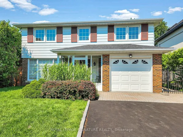 67 Cathedral Bluffs Dr, Toronto, ON M1M 2T6