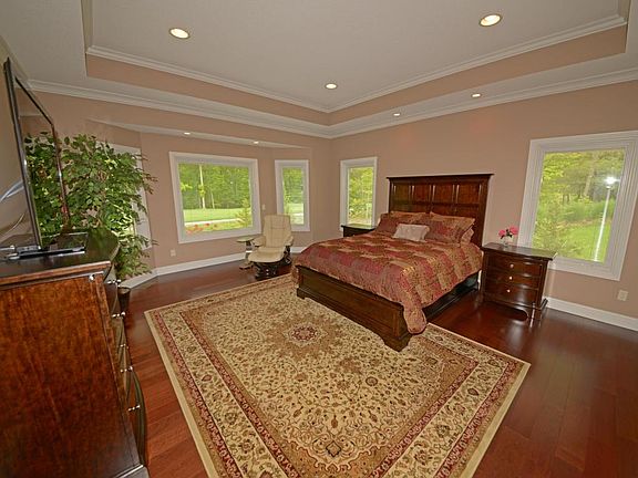 4th image of 45 Lindsey Knoll Ct