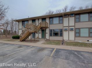 3520 60th St APT 25, Moline, IL 61265