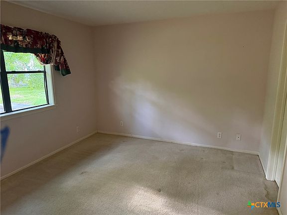3rd image of 1011 N Ann St