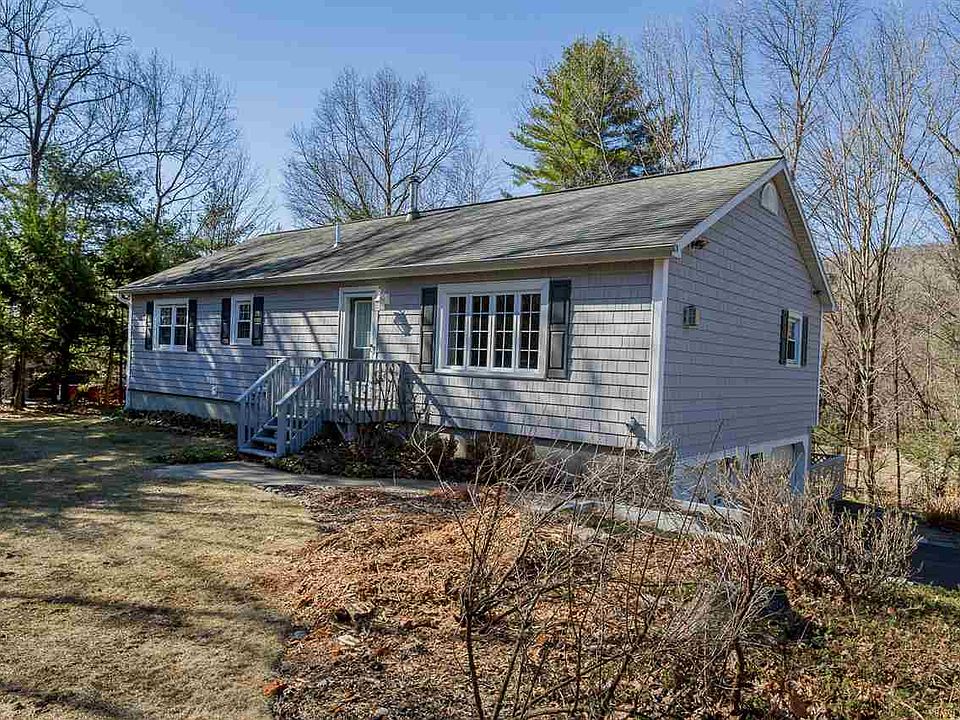 1st image of 4 Woodland Dr