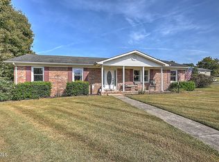 100 Royal Oak Dr, Blountville, TN 37617