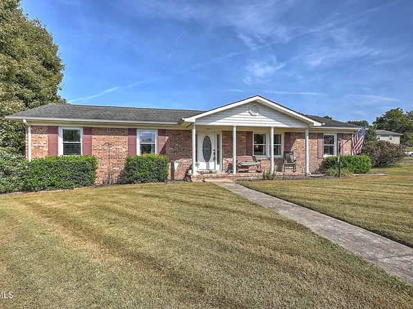 100 Royal Oak Dr, Blountville, TN 37617