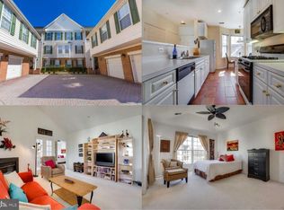 25300 Lake Mist Sq UNIT 301, South riding, VA 20152