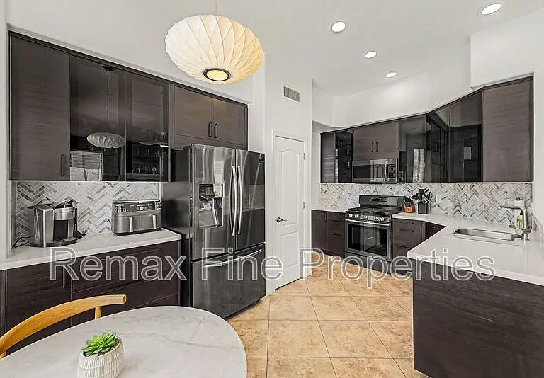 3563 N Tuscany — Photo 11
