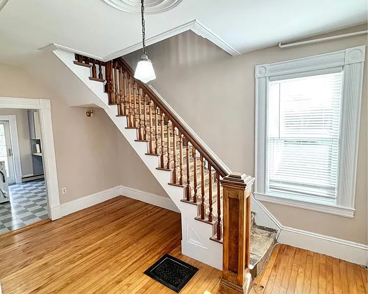 128 Gill St — Photo 4