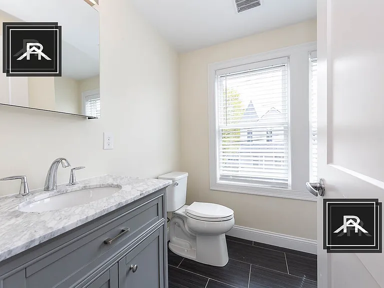 59-61 Catherine St #1 — Photo 12