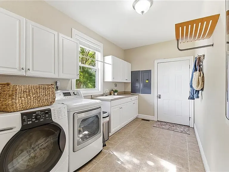2280 Rio Rancho Dr — Photo 5