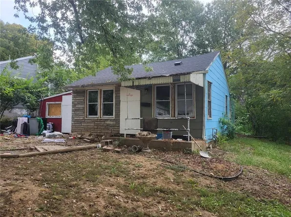 8031 Garfield Ave, Kansas City, MO 64132