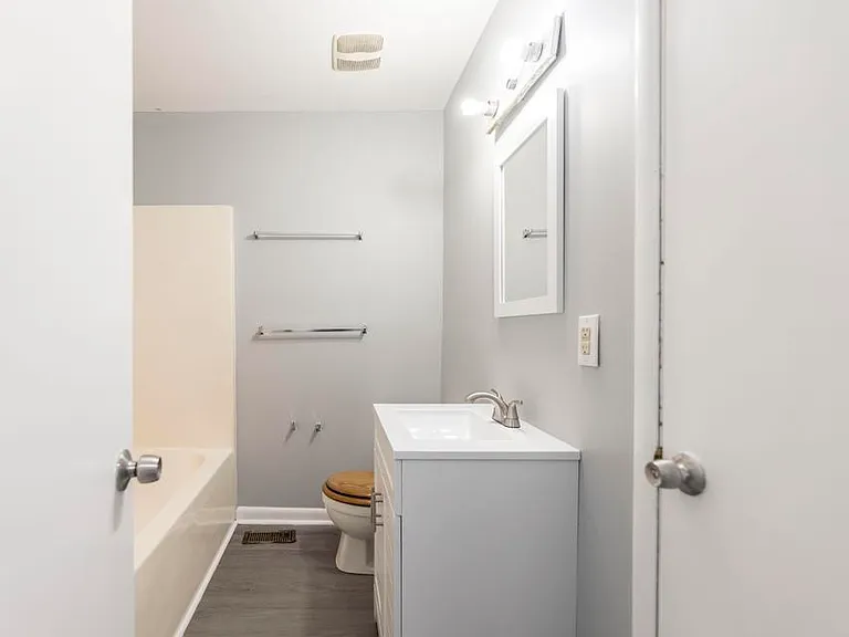218 Moore Streetunit #A — Photo 6