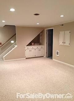 Finished basement with great built ins
						:
						Make this your craft room, toy room, theatre room., also additional small office