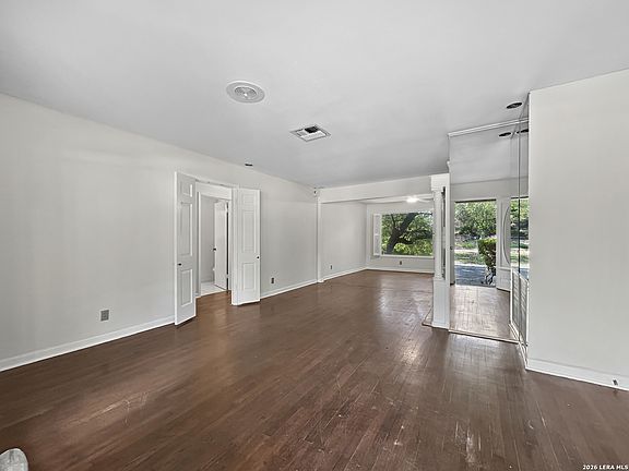 4th image of 1028 IVY LN