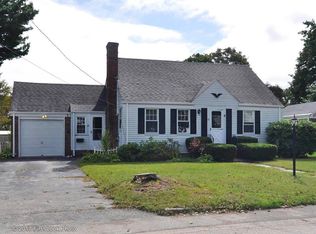 72 Puritan Dr, Warwick, RI 02888