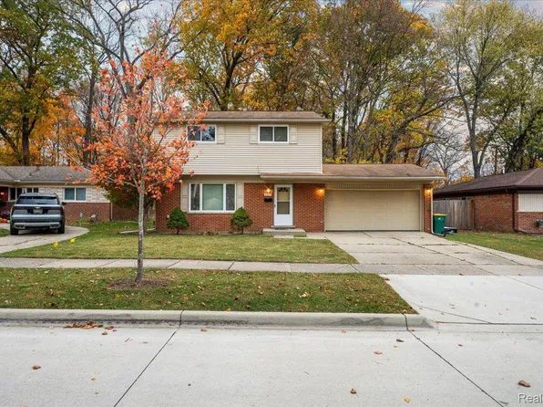 23612 Barfield St, Farmington Hills, MI 48336