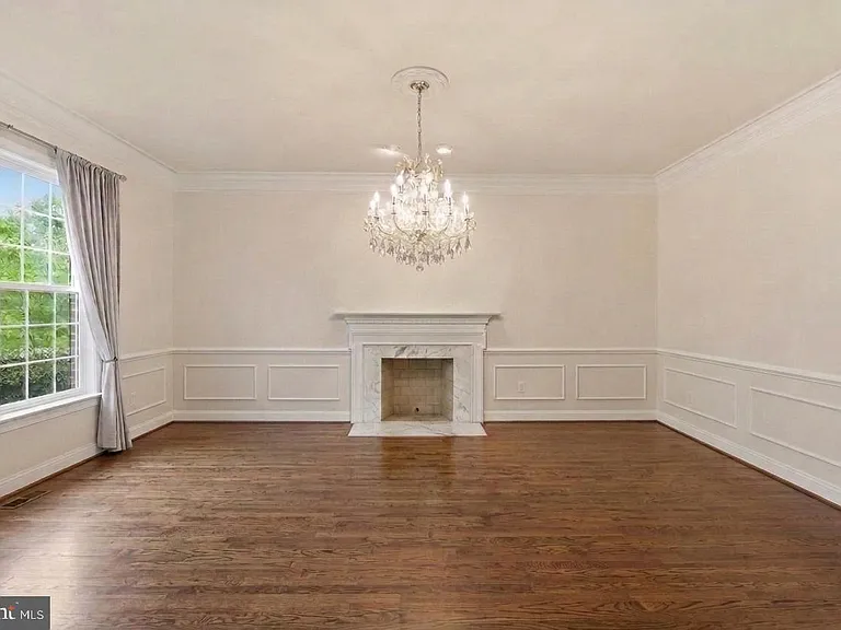 13010 Boswell Ct — Photo 6