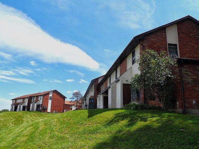 1st image of 201 Burton Dr APT 35