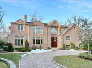 32 Buckingham Rd, Tenafly, NJ 07670