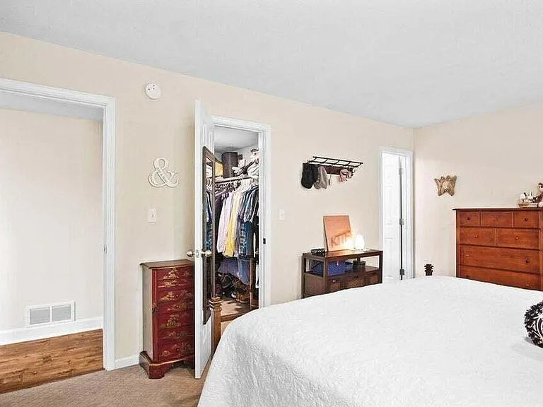 401 N Village Cir — Photo 15