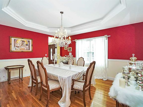 3rd image of 23 Nicola Ln