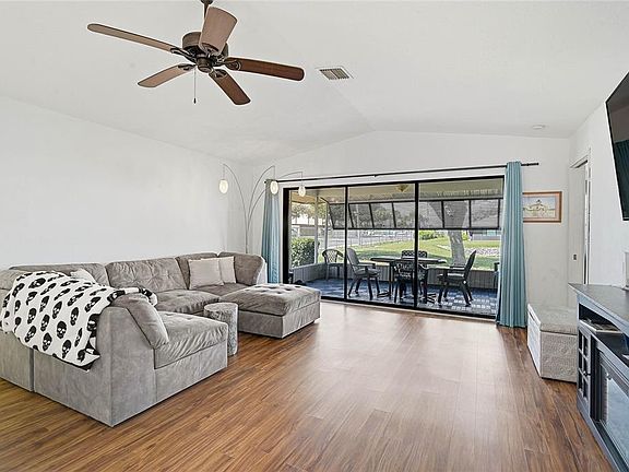 3rd image of 57 SANDSTONE CIRCLE
