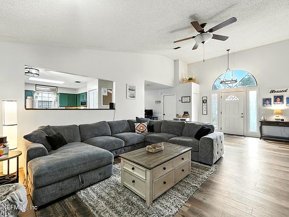 5th image of 8462 SAND POINT Drive W