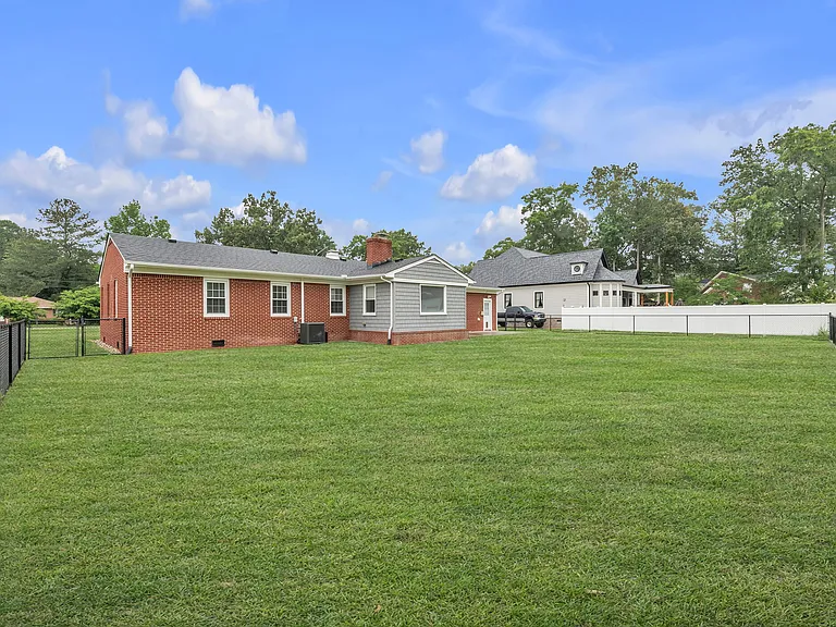 525 Dove Dr — Photo 34