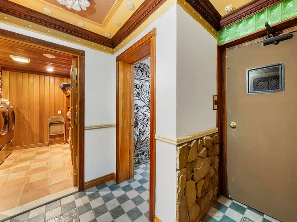 1225 River Road image 32 of 41