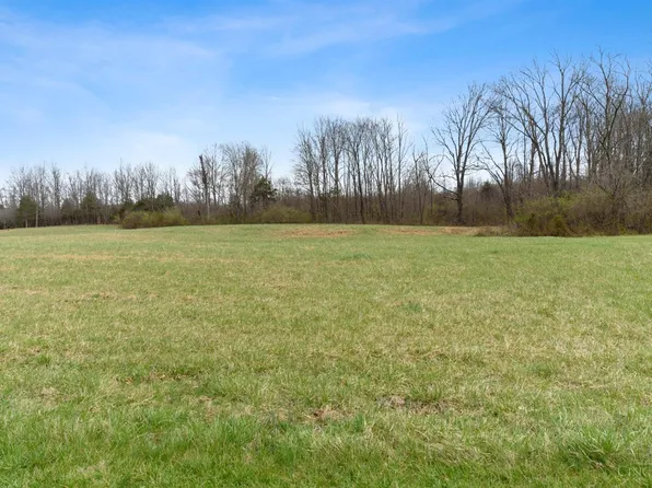 2 Jacksonville Rd, Peebles, OH 45660