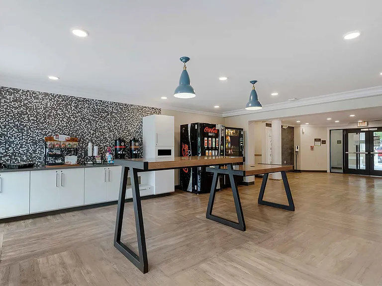 Breakfast Room