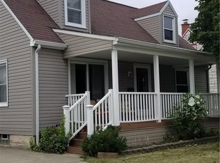 100 Milsom Ave, Cheektowaga, NY 14227